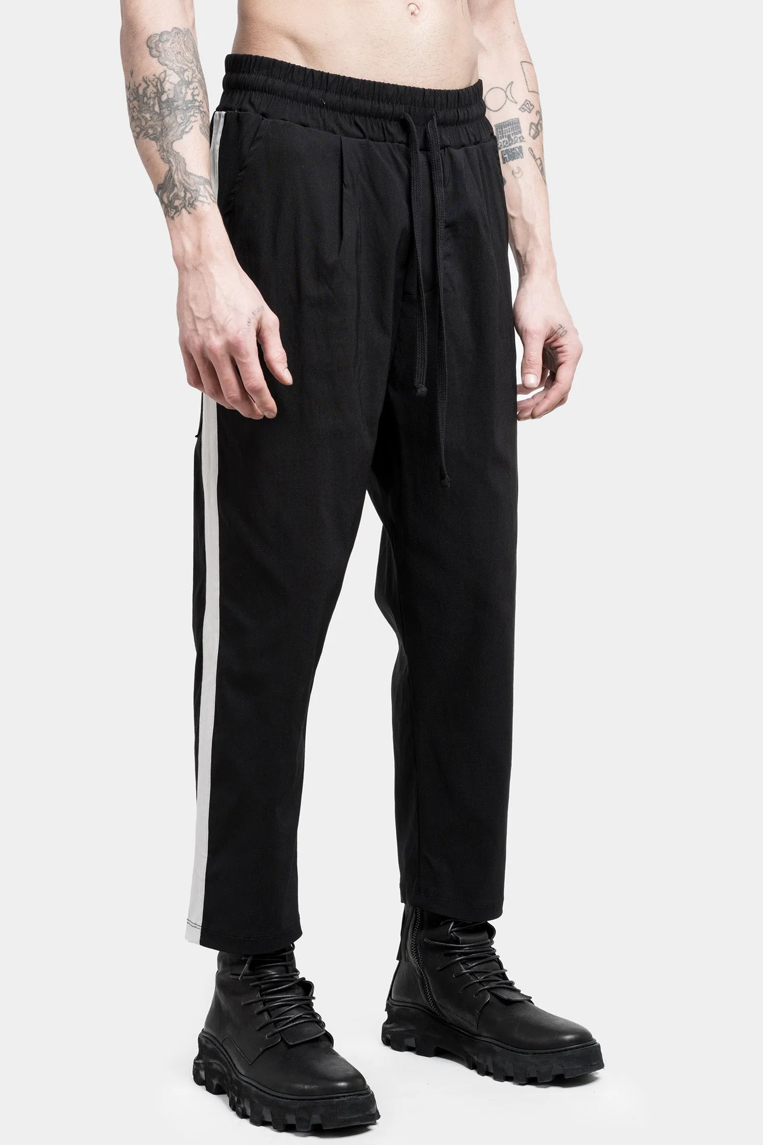 Drop crotch cropped pants